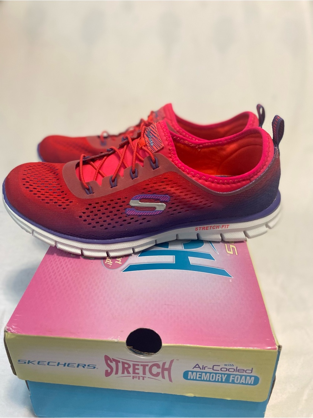 Skechers Glider Fearless Purple Pink Stretch-Fit Athletic Sneaker 9 - Picture 4 of 7